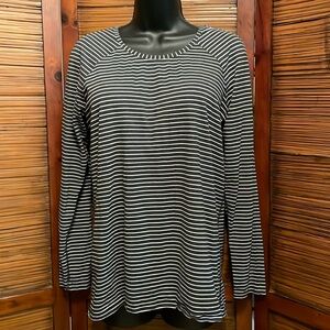 Lululemon Women’s long sleeve top Size 8 Gray with White Stripes